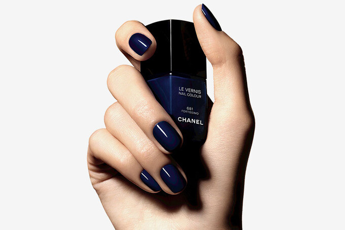 Для любительниц синенького: новая коллекция макияжа от Chanel