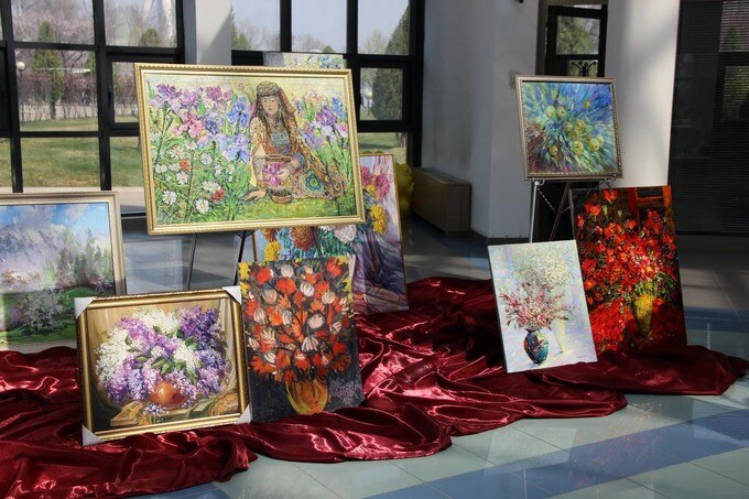Выставка картин узбекских художников