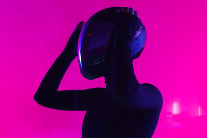 Вышел гипнотический клип на сингл Stargate, Pink и Sia