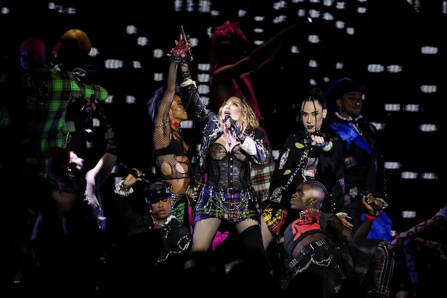 Madonna Rio-de-Janeyroda bepul konsert berdi, 1,6 million kishi tashrif buyurdi