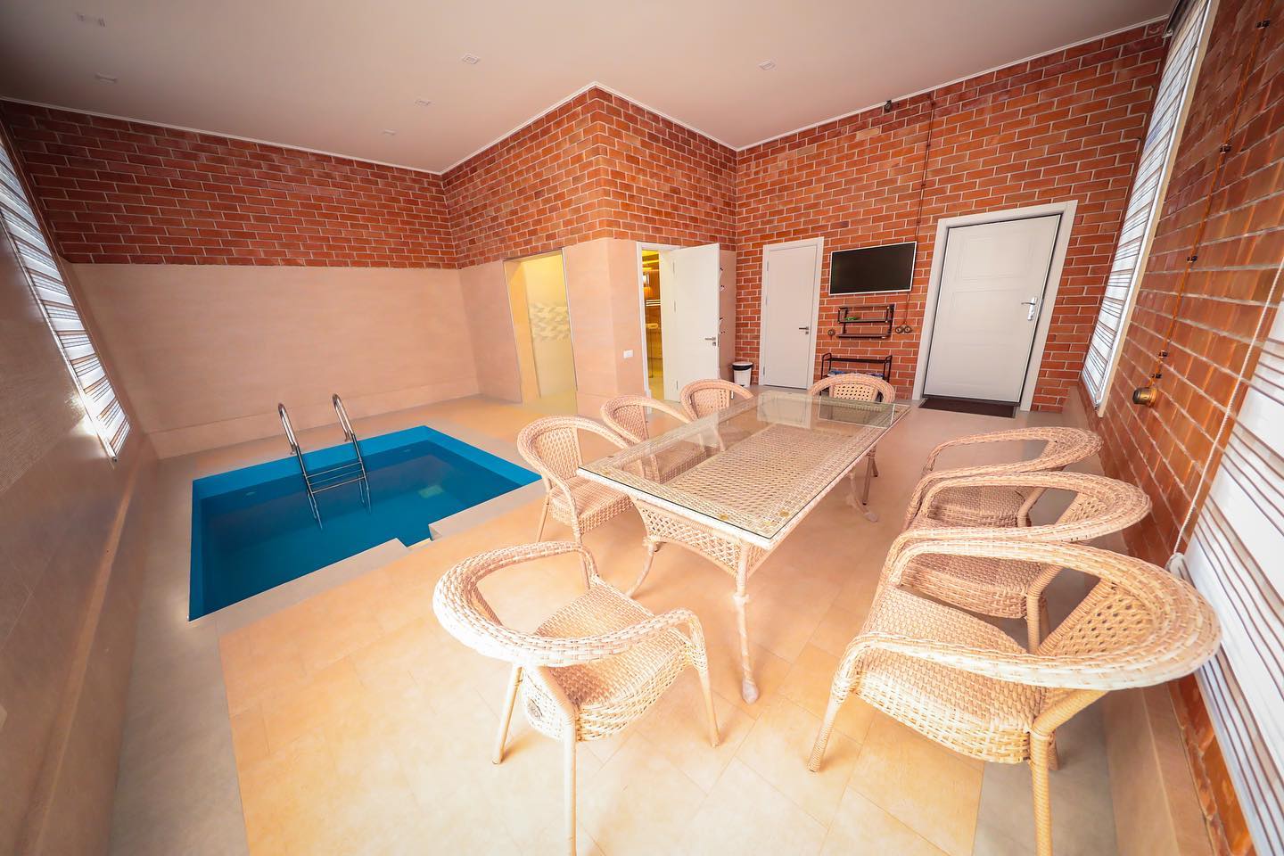 Striptiz pornosini onlayn tomosha qiling