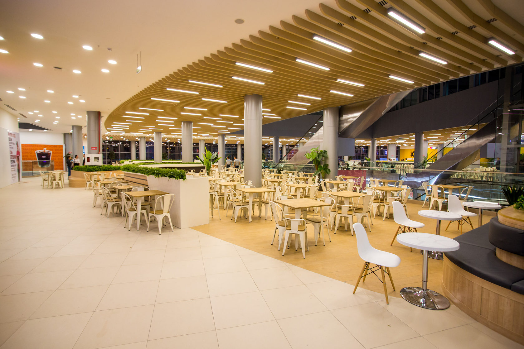 Ривьера фудкорт. Compass Mall Ташкент. Компасс ТРЦ, Узбекистан, Ташкент. ТРЦ Компасс Ташкент. ТЦ компас Ташкент.