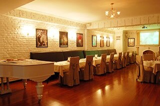 Snob’s Café