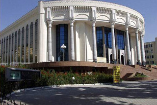 Узбекский национальный академический драматический театр