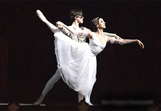 Первый международный фестиваль оперного и балетного искусства