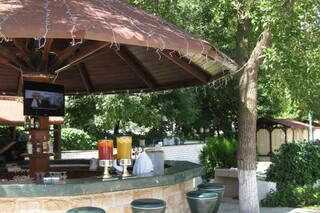 Gusto Garden Bar