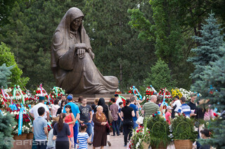 День памяти и почестей