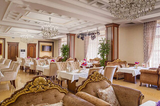 MONA Restaurant & Lounge