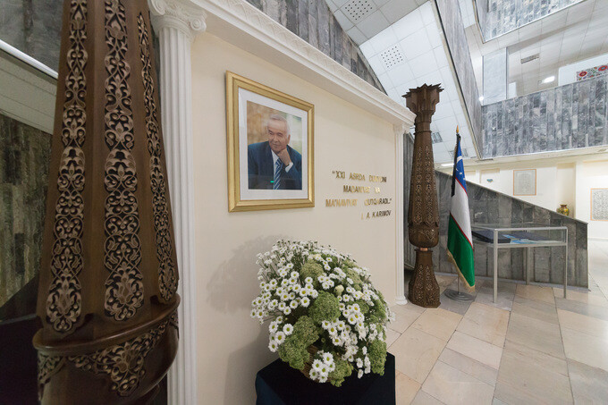 Выставка памяти Ислама Каримова проходит в Ташкенте