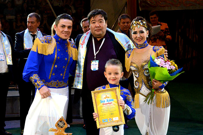 Артисты Узбекгосцирка взяли серебро Международного фестиваля циркового искусства
