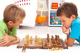 Занятия по шахматам в студии «Миг творчества»