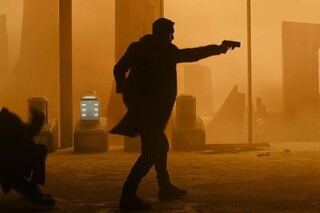 Бегущий по лезвию 2049