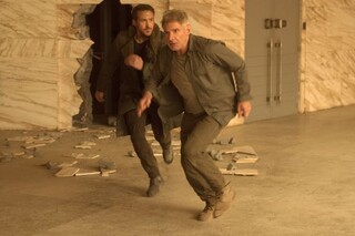 Бегущий по лезвию 2049
