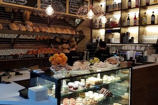Breadly bakery