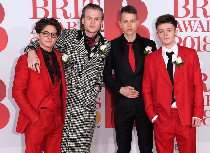 Brit Awards 2018. Красная дорожка
