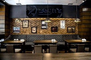 Zeyn's Coffee and Ice