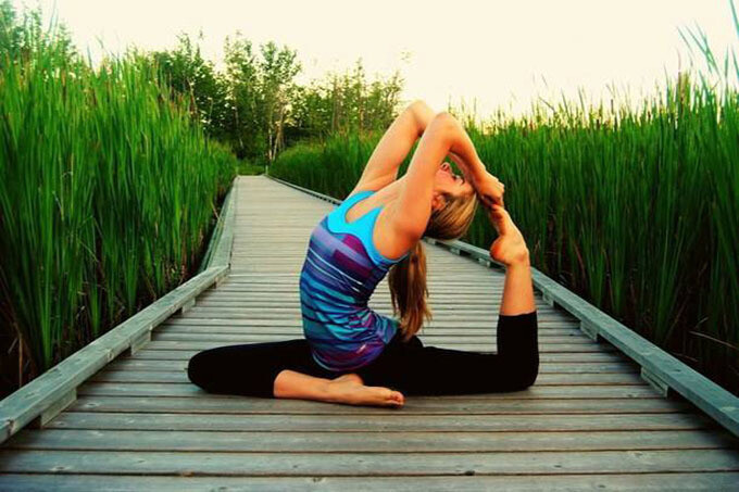 Sunrise yoga в Экопарке