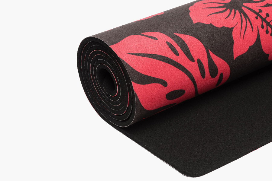 Prada представили коврики для йоги