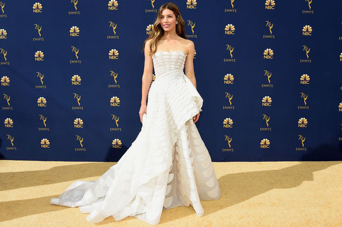 43 платья церемонии Emmy 2018
