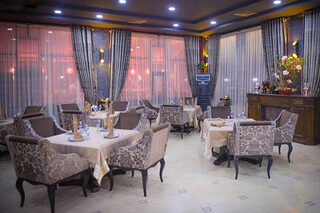 Bourbon Restaurant & Lounge bar