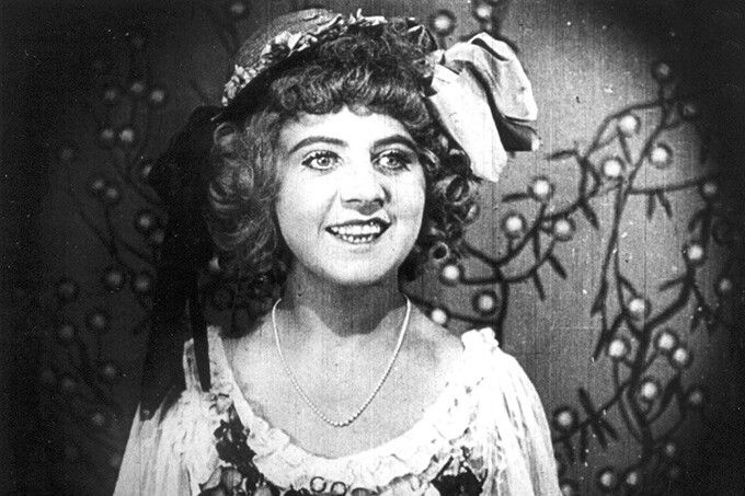 Немой фильм режиссера Эрнста Любича «Кукла»