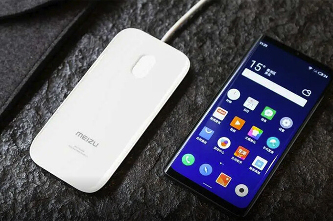 Meizu представила первый в мире смартфон без разъемов и кнопок