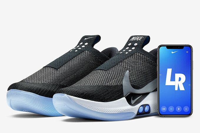 Nike представила «умные» кроссовки с автошнуровкой