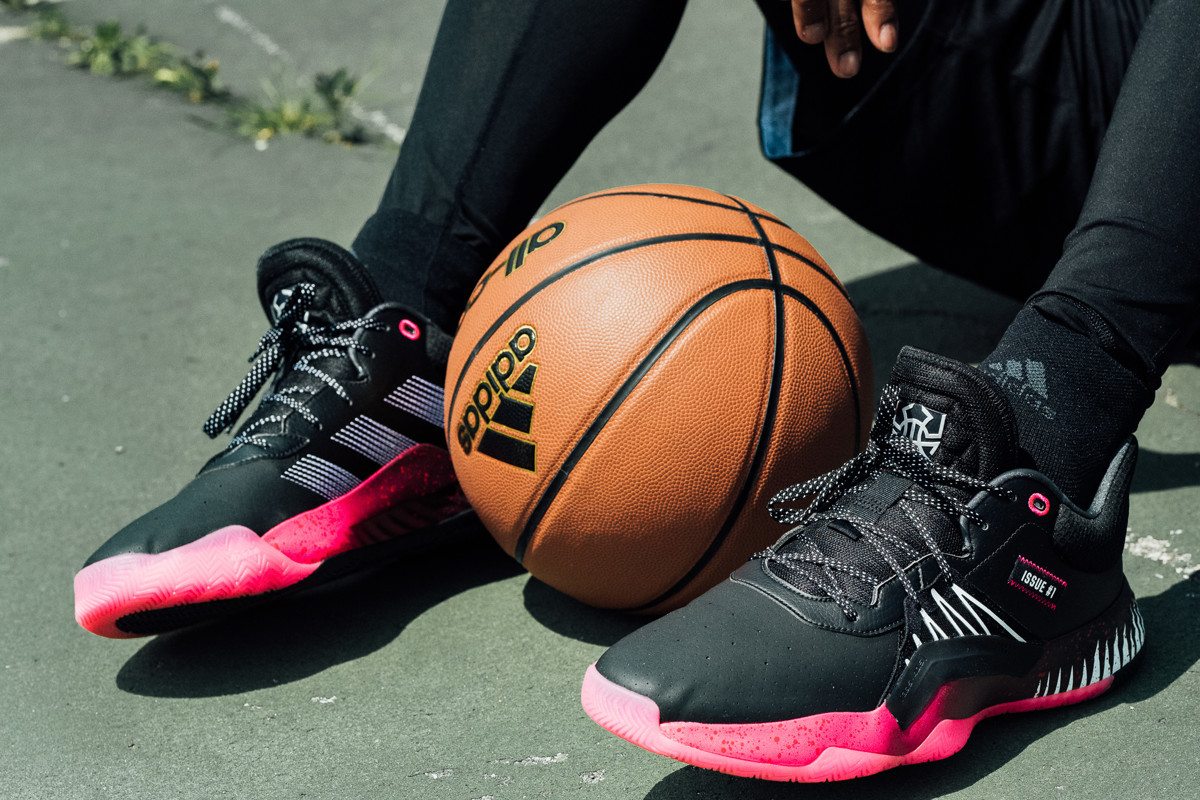 Adidas выпустят кроссовки, посвященные Человеку-пауку — Афиша Ташкента