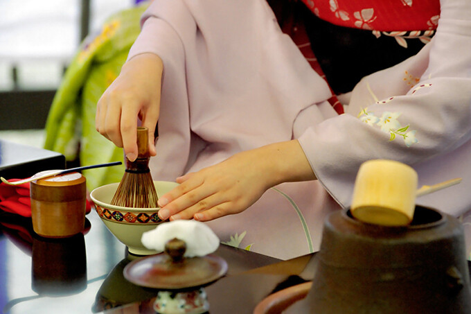 Демонстрация японской чайной церемонии