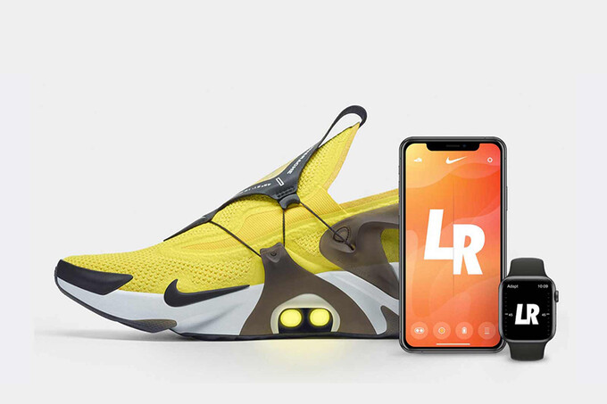 Nike выпустили новые кроссовки с автоматической шнуровкой