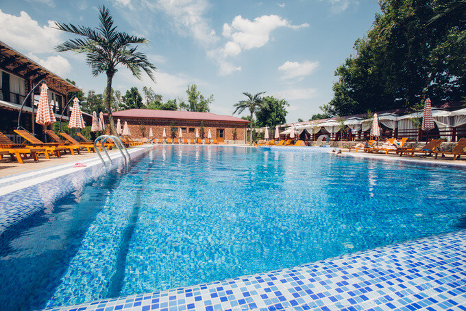 Афиша вечеринок в Three Palms Beach Club