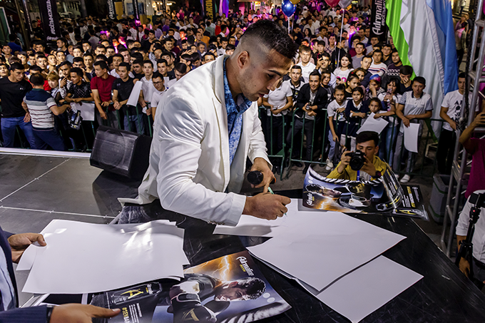 Фан-встреча с Шахрамом Гиясовым прошла в Ташкенте