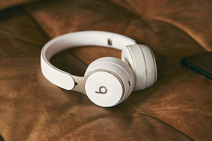 Apple представила Beats Solo Pro