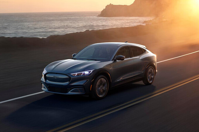 Ford показал электрический Mustang