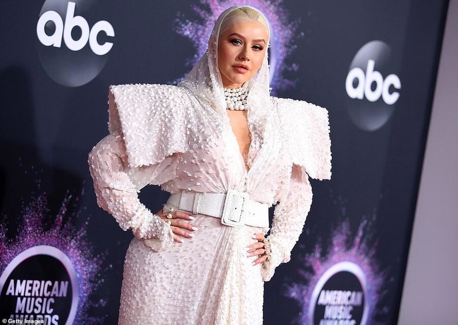 Красная дорожка American Music Awards 2019