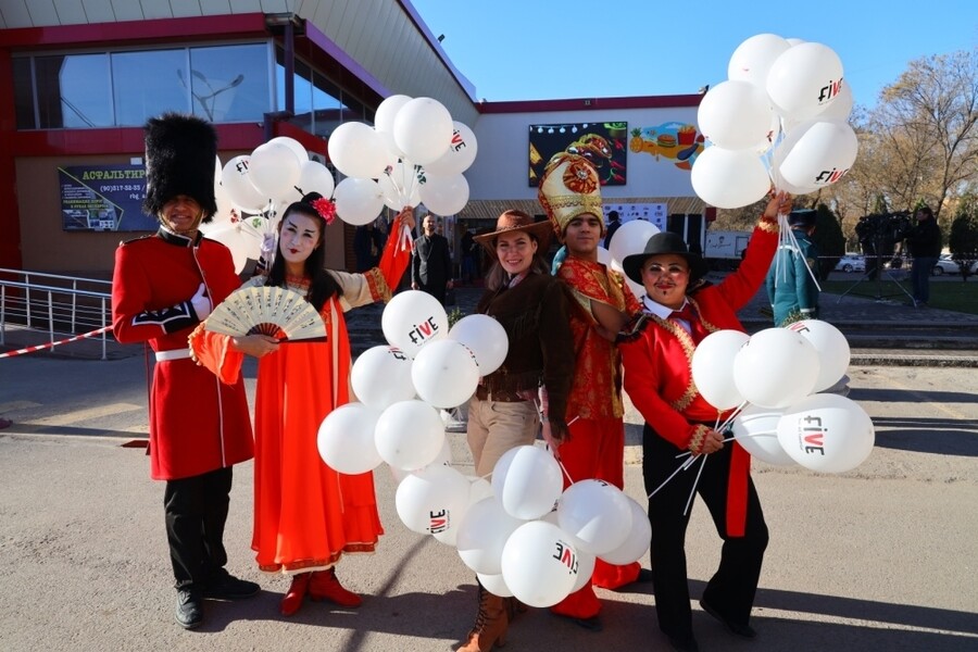Фудкорт нового формата для всей семьи — Five — открылся в Ташкенте