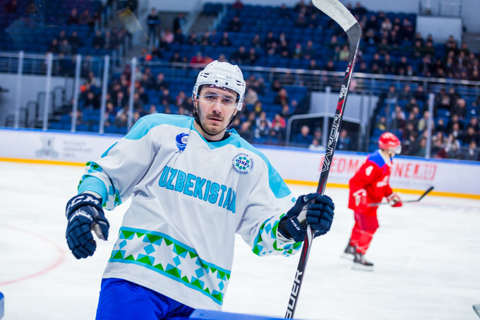 Легенды хоккея сразились на льду Humo Arena