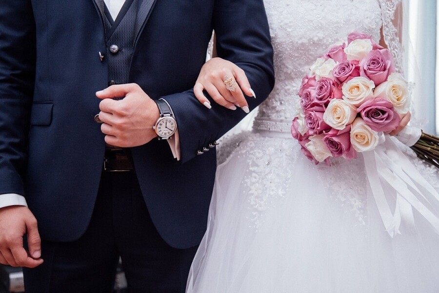 ЗАГСы стали принимать онлайн-заявки на регистрацию брака
