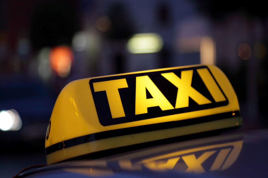 В Ташкенте возобновили работу такси