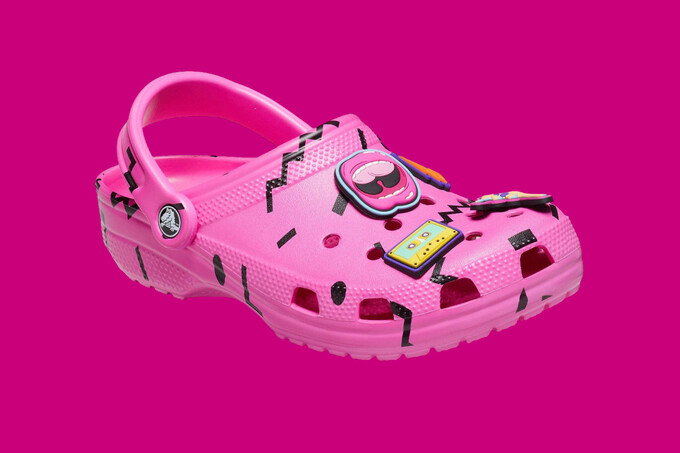 Яркое лето: Crocs выпустили фестивальную коллекцию