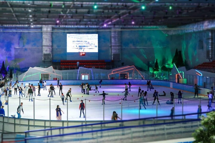 Ледовый каток в Ice City возобновил работу