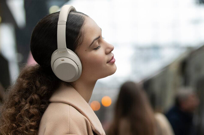 Sony презентовала наушники с улучшенным шумоподавлением WH-1000XM4