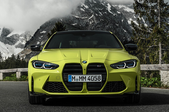 BMW обновила M3 и M4: большие «ноздри», много мощности