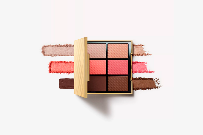 Burberry Beauty выпустили палитры Essentials Glow Palette