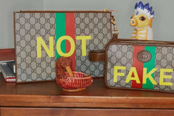 Дом Gucci представил коллекцию обуви и аксессуаров с надписью Not Fake