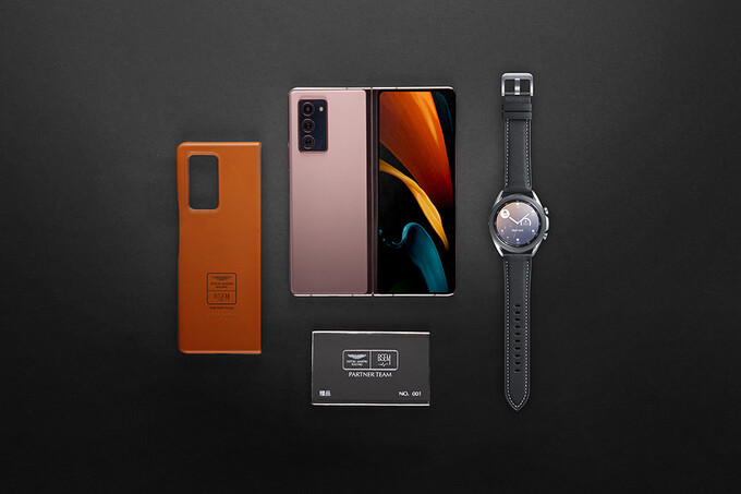 Samsung анонсировала Galaxy Z Fold2 Aston Martin Limited Edition