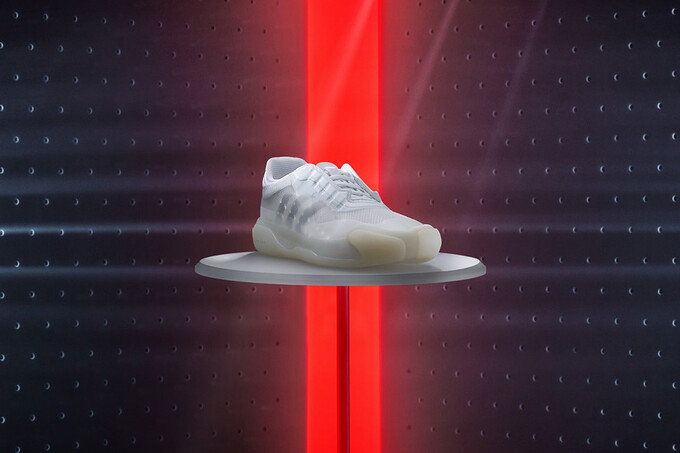 Prada и adidas выпустили кроссовки Luna Rossa
