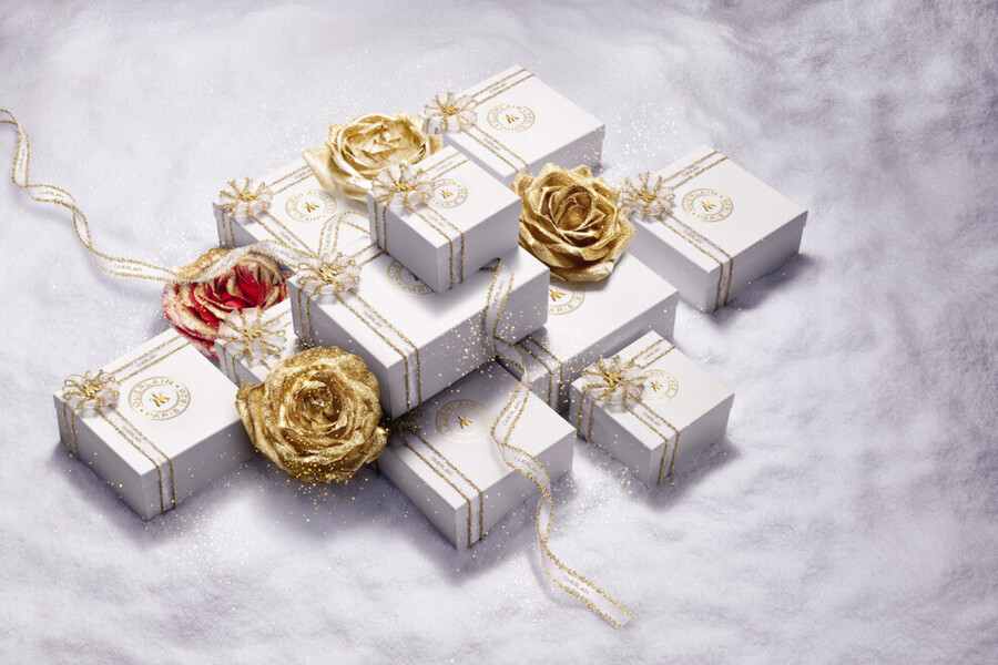Guerlain показали рождественскую коллекцию макияжа Golden Bee