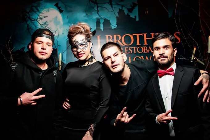 Музыкальные вечера в J Brothers