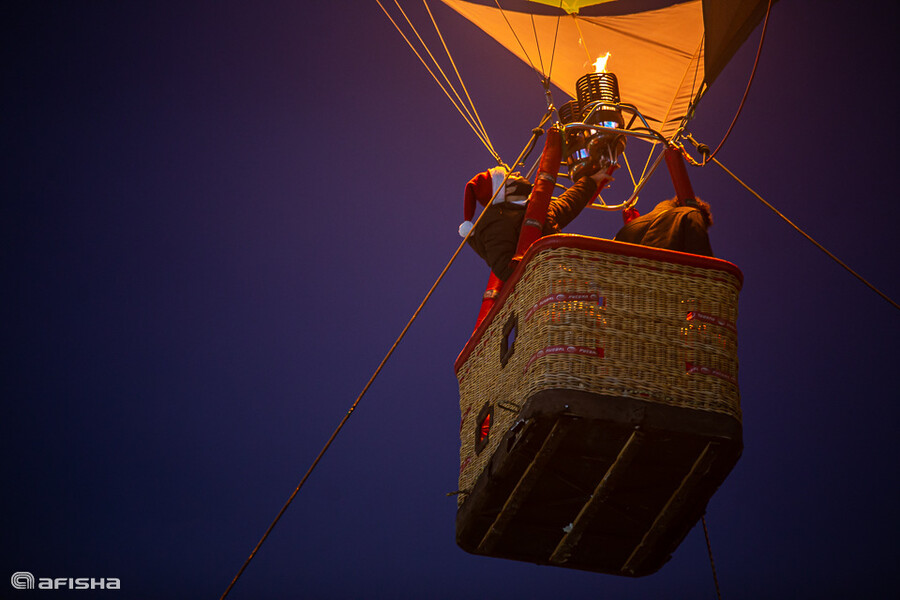 Запуск воздушного шара в парке Tashkent City